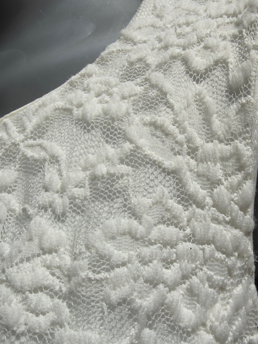 •Suzy Shier White Floral Lace Peplum Top Size M Sleeveless Keyhole Back - Picture 7 of 10